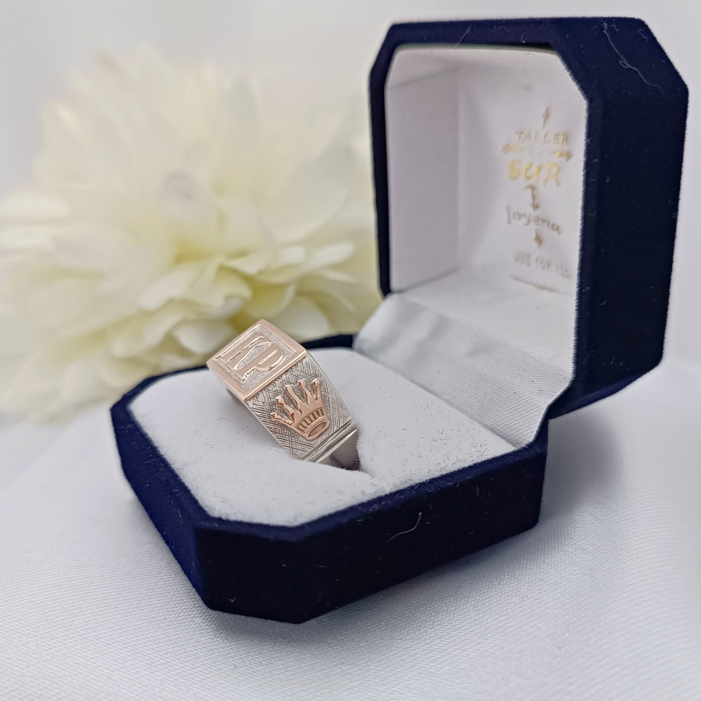 Anillo Iniciales Joven