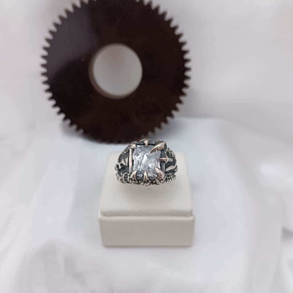 Anillo Garra de Dragón