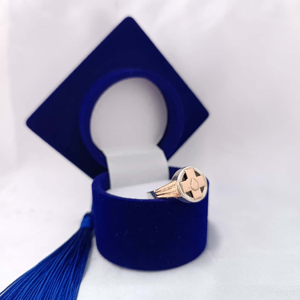 Anillos Profesión Auxiliar de Servicio
