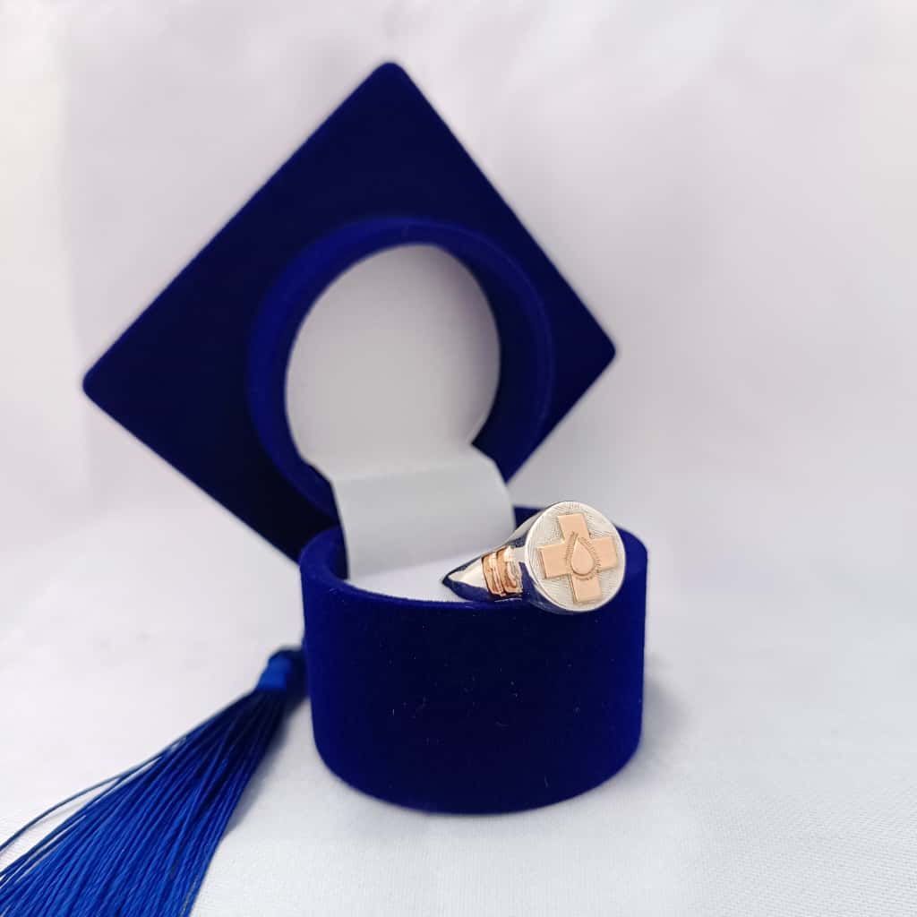 Anillos Profesión Auxiliar de Servicio