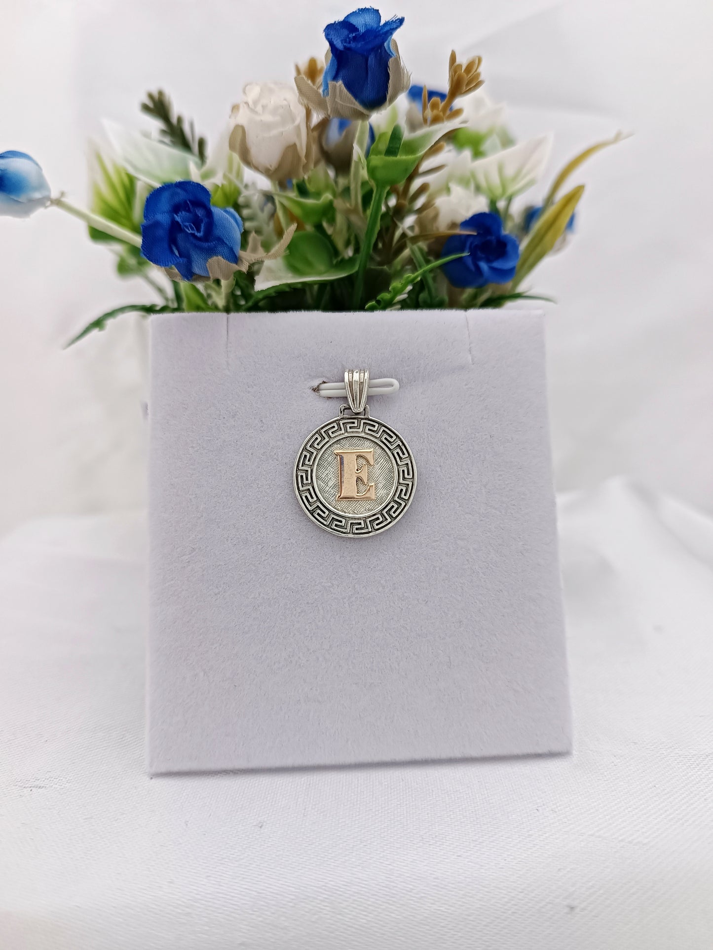 Medallas con Iniciales Varios Modelos