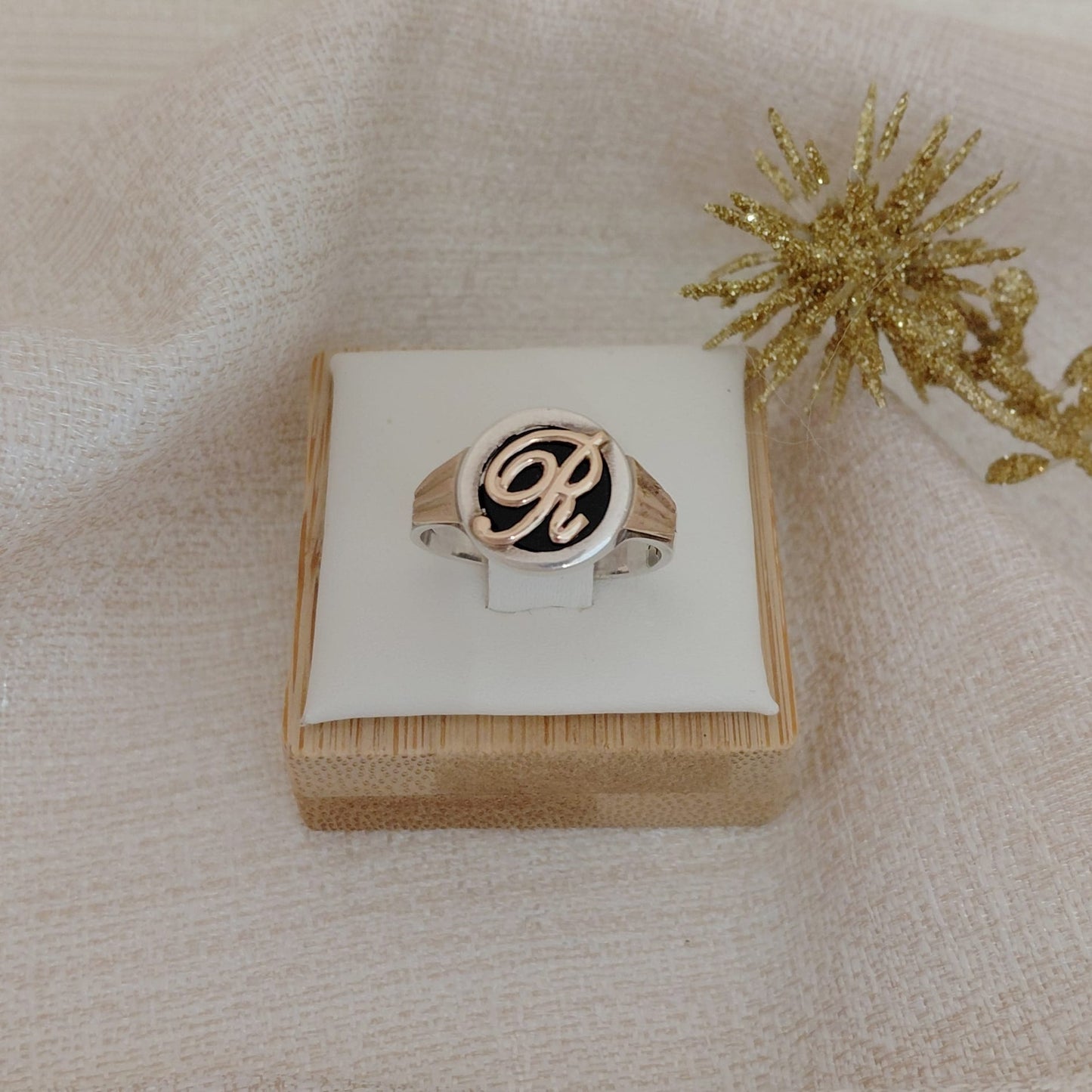 Anillo Iniciales y Onix