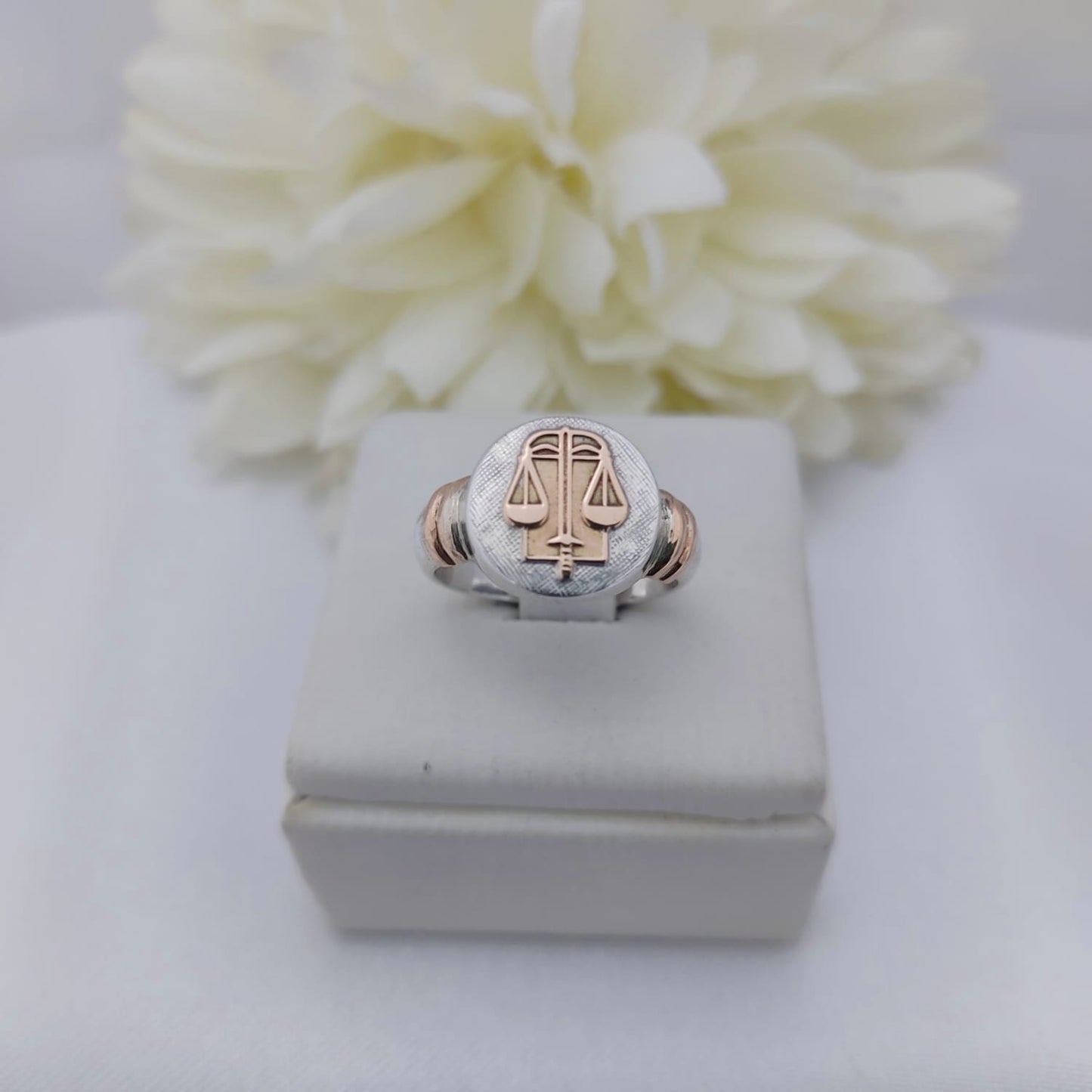 Anillos Profesión Abogacía Logo Clásico