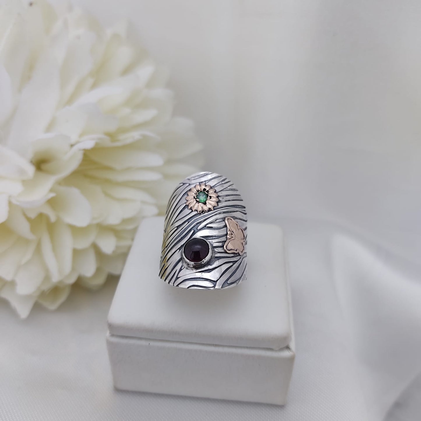 Anillos Texturados con Piedras
