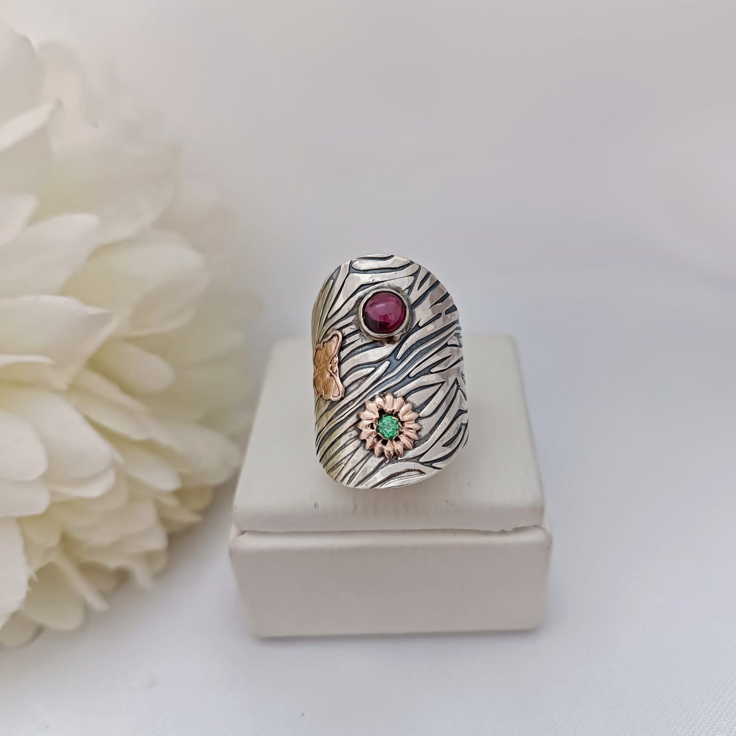 Anillos Texturados con Piedras