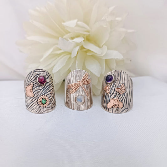 Anillos Texturados con Piedras
