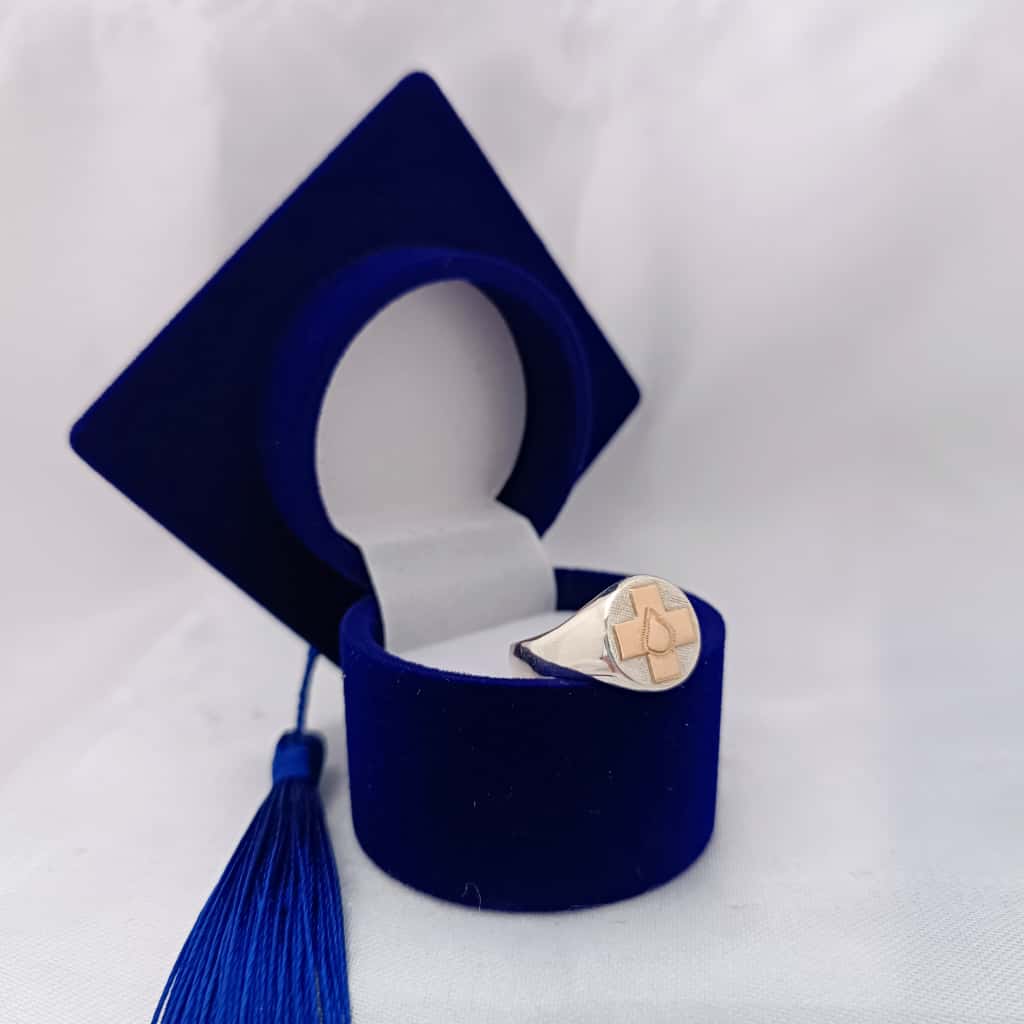 Anillos Profesión Auxiliar de Servicio