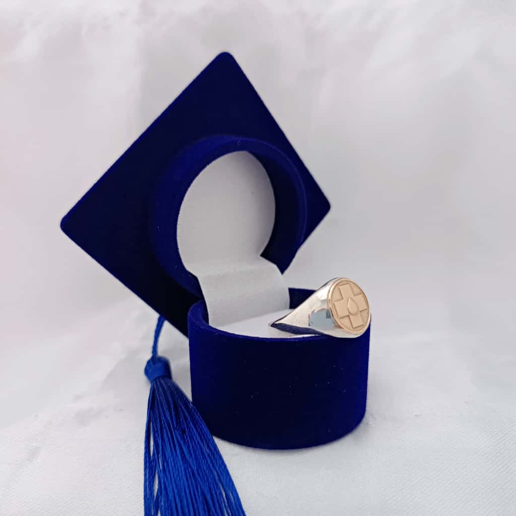Anillos Profesión Auxiliar de Servicio