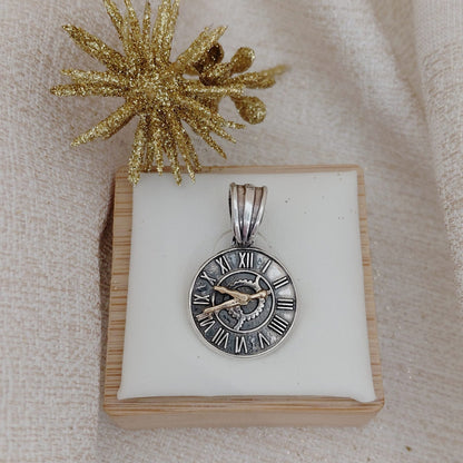Dije de Reloj Personalizado
